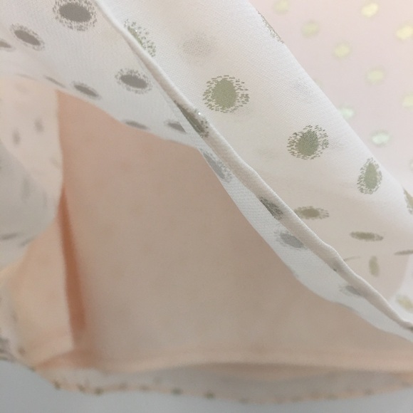 Blush top with gold. Size M. - Picture 5 of 6